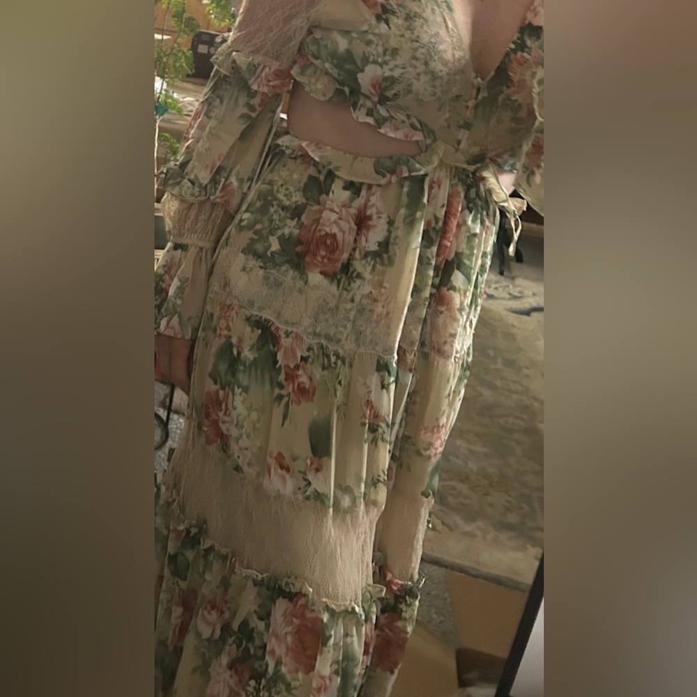 Floral Maxi Tiered Boho Dress.Cut Out & Ruffle/Lace Long Sleeves.NWT - Host Pick - Picture 8 of 13